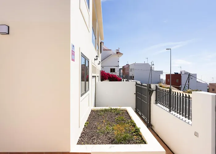 Casa Malo Garden And Sea View Townhouse *