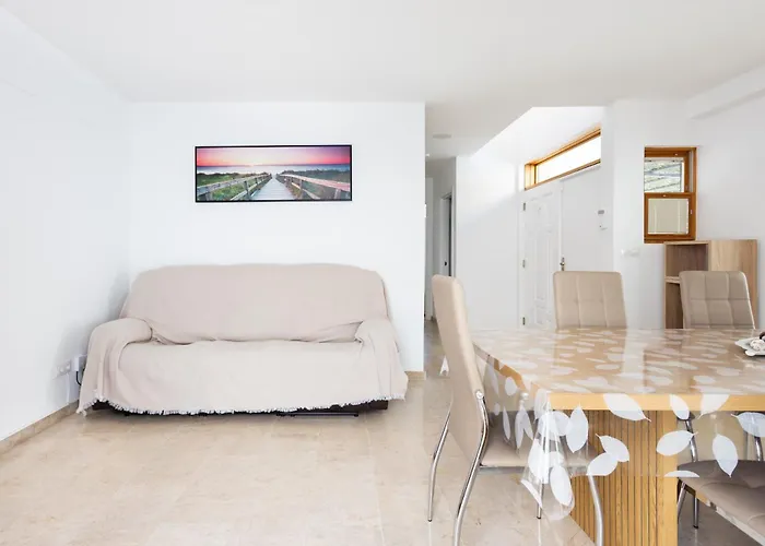 Casa Malo Garden And Sea View Townhouse Ferienhaus