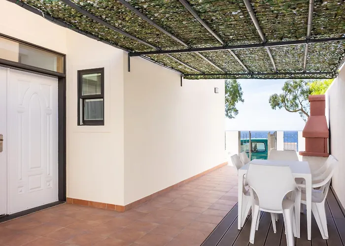 Ferienhaus Casa Malo Garden And Sea View Townhouse
