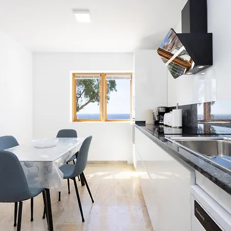 Summer Dream House - Garden And Sea View Townhouse * La Jaca