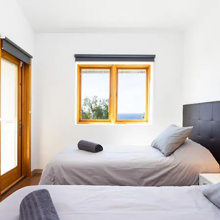Summer Dream House - Garden And Sea View Townhouse